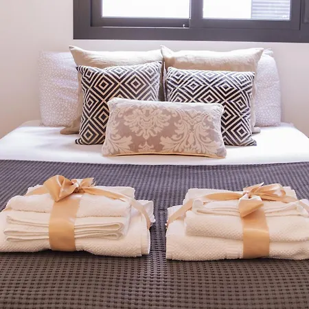 -malagasunapts- Rooftop Pool * Μάλαγα
